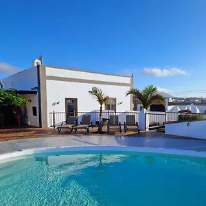 Villa Casa Tazirit, Mácher